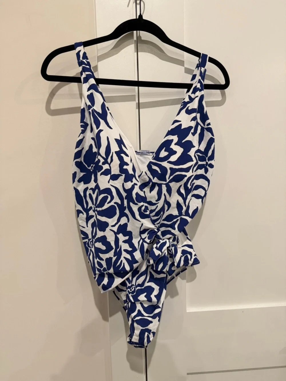 Hanky Panky Wide Strap Wrap One Piece Swimsuit in Blue & White Poolside Sz L NWT